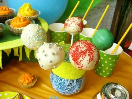 Кейк-попси (cake pops) - покрокові фото і відео рецепти (кожного кексу покласти) Кейк-попси (cake pops) - покрокові фото і відео рецепти