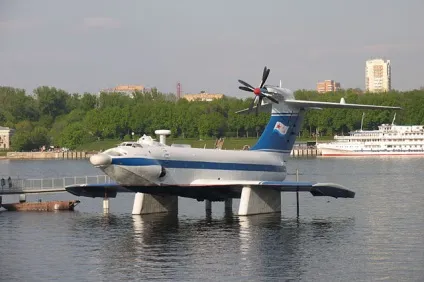 Конструктор «летючих кораблів»