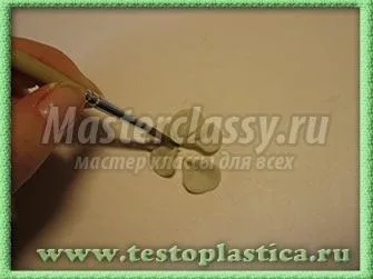 Кошик з квітами з солоного тіста (тесту) Кошик з квітами з солоного тіста