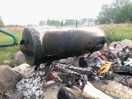 Коптильня для м'яса своїми руками прості рішення (коптильня) Коптильня для м'яса своїми руками прості рішення