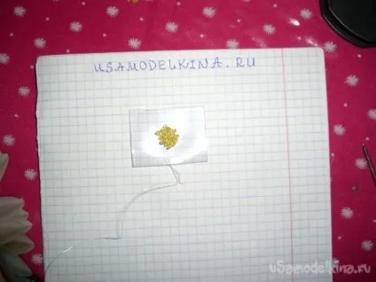 Кошик - конфетніца з ромашками з бісеру (бісеру) Кошик - конфетніца з ромашками з бісеру