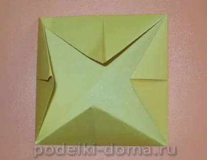 Кошик з паперу, коробочка ідей і майстер-класів (кут квадрата центру) Кошик з паперу, коробочка ідей і майстер-класів