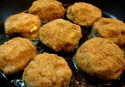 Котлети курячі з грибами - покроковий рецепт з фото на (приготування їжі) Котлети курячі з грибами - покроковий рецепт з фото на