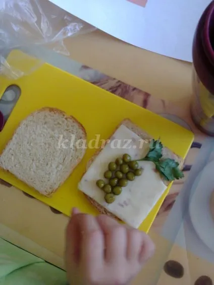 Красиві бутерброди для дітей своїми руками крок за кроком з фото (вікторія) Красиві бутерброди для дітей своїми руками крок за кроком з фото