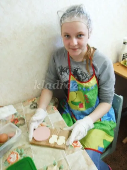 Красиві бутерброди для дітей своїми руками крок за кроком з фото (створюємо) Красиві бутерброди для дітей своїми руками крок за кроком з фото