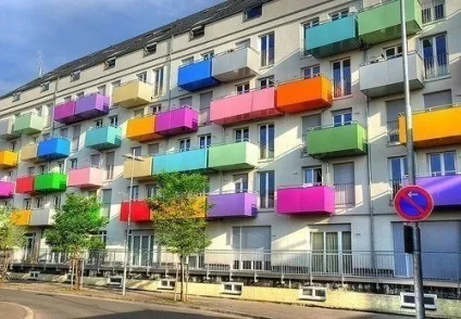 Чим пофарбувати лоджію секрети фарбування зовні і всередині (фото) (фарбування) Чим пофарбувати лоджію секрети фарбування зовні і всередині (фото)