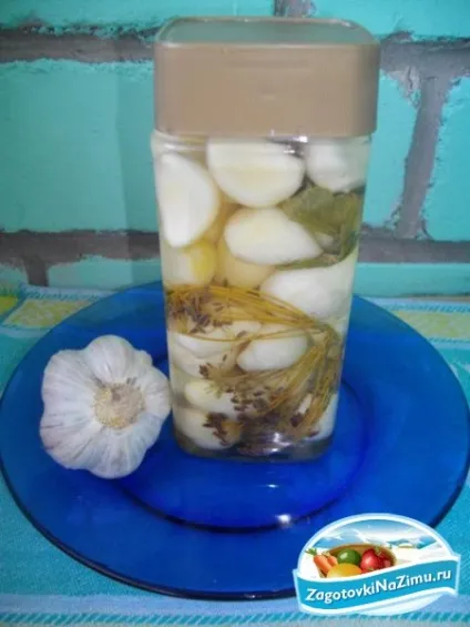 квашений часник