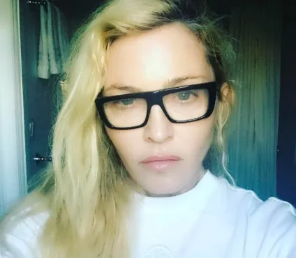 Мадонна показала себе без косметики (мадонна) Мадонна показала себе без косметики
