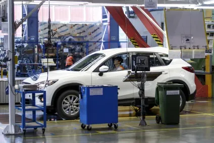 Mazda по-Владивостоцького як виробляють кросовери і седани на автозаводі sollers (PrimaMedia Олександр Хитров Автомобіль) Mazda по-Владивостоцького як виробляють кросовери і седани на автозаводі sollers