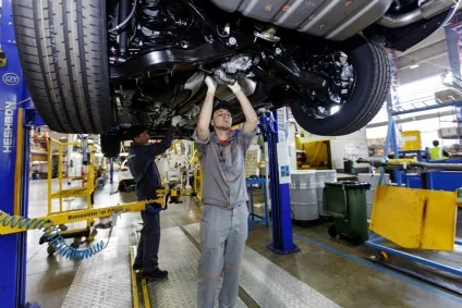 Mazda по-Владивостоцького як виробляють кросовери і седани на автозаводі sollers (автозаводі) Mazda по-Владивостоцького як виробляють кросовери і седани на автозаводі sollers