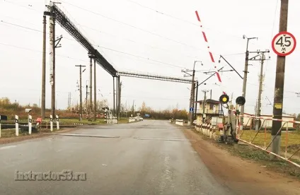 Місце зупинки при заборонному сигналі світлофора, інструктор 53 (місце) Місце зупинки при заборонному сигналі світлофора, інструктор 53