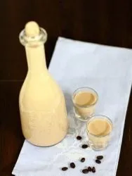молочний лікер