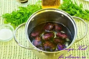 Молода картопля гриль із зеленню
