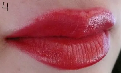 Набір косметики make-up kit від vov - відгуки, фото і ціна (відгуки) Набір косметики make-up kit від vov - відгуки, фото і ціна