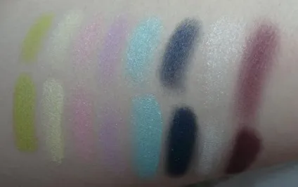 Набір косметики make-up kit від vov - відгуки, фото і ціна (рідка помада) Набір косметики make-up kit від vov - відгуки, фото і ціна