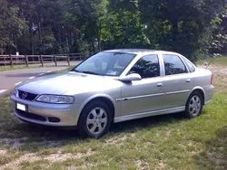 Opel vectra - це