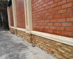Оздоблення диким каменем