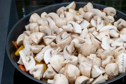 Овочеве рагу з грибами (пісне блюдо) (масло пісне) Овочеве рагу з грибами (пісне блюдо)