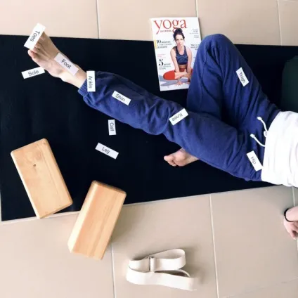 Про йогу по-англійськи - yoga with me (yoga) Про йогу по-англійськи - yoga with me