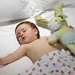 Чому дитина перевертається уві сні, ваше здоров'я (дитина ворушиться перед сном) Чому дитина перевертається уві сні, ваше здоров'я