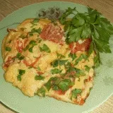 Просто свято - омлет з помідорами і зеленню (помідорами) Просто свято - омлет з помідорами і зеленню