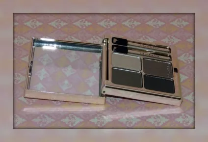 Clarins чотирьохкольорові мінеральні тіні для повік ombre min - rale 4 couleurs, №11 forest (rale) Clarins чотирьохкольорові мінеральні тіні для повік ombre min - rale 4 couleurs, №11 forest