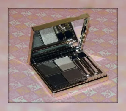 Clarins чотирьохкольорові мінеральні тіні для повік ombre min - rale 4 couleurs, №11 forest (тіні) Clarins чотирьохкольорові мінеральні тіні для повік ombre min - rale 4 couleurs, №11 forest