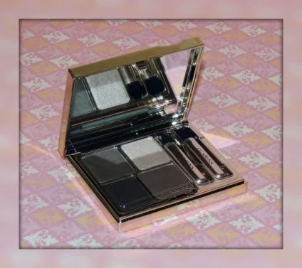 Clarins чотирьохкольорові мінеральні тіні для повік ombre min - rale 4 couleurs, №11 forest (тіні) Clarins чотирьохкольорові мінеральні тіні для повік ombre min - rale 4 couleurs, №11 forest