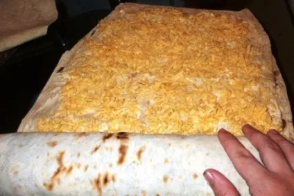 Рецепти рулетів з лаваша з печерицями, сиром, куркою, яйцями та іншими інгредієнтами (сиром) Рецепти рулетів з лаваша з печерицями, сиром, куркою, яйцями та іншими інгредієнтами