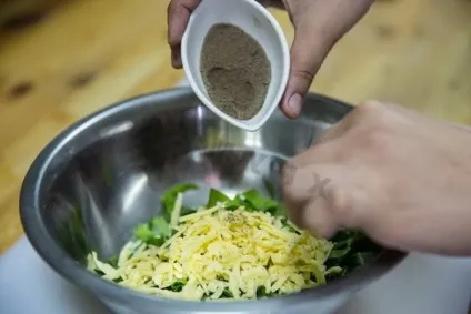 Рецепти рулетів з лаваша з печерицями, сиром, куркою, яйцями та іншими інгредієнтами (лаваша печерицями сиром) Рецепти рулетів з лаваша з печерицями, сиром, куркою, яйцями та іншими інгредієнтами