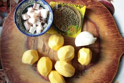 Рецепт смаженої картоплі з салом (шкварками) (розігріту сковороду масла) Рецепт смаженої картоплі з салом (шкварками)
