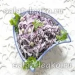 Салат з капусти з огірком і зеленим горошком, рецепт
