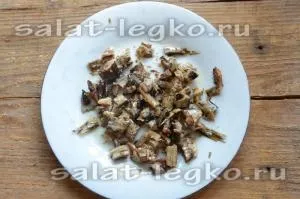 Салат зі шпротами і огірком рецепт з фото (огірком) Салат зі шпротами і огірком рецепт з фото