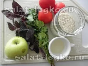 Салат з помідорів з яблуками