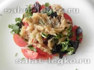 Салат з помідорів з яблуками