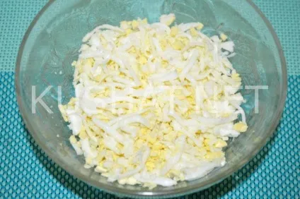 Салат зі шпротами, кукурудзою і огірком (салат зі шпротами кукурудзою і огірком фото) Салат зі шпротами, кукурудзою і огірком