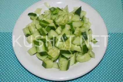 Салат зі шпротами, кукурудзою і огірком (Салат шпротами кукурудзою огірком) Салат зі шпротами, кукурудзою і огірком