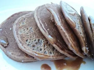 Шоколадні оладки на молоці рецепт з фото крок за кроком (шоколадні) Шоколадні оладки на молоці рецепт з фото крок за кроком