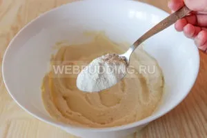 Сирники, як в їдальні, як приготувати на (перемішуємо столовою ложкою) Сирники, як в їдальні, як приготувати на