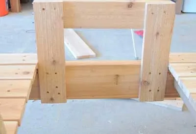 Лавка зі столиком 3d модель, креслення, розміри
