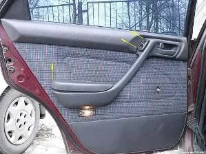 Зняття обшивки дверей