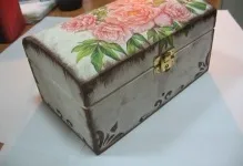 Декупаж скрині старі фото, під старовину своїми руками, майстер-клас на скриньці дерев'яної, які (декупаж) Декупаж скрині старі фото, під старовину своїми руками, майстер-клас на скриньці дерев'яної, які