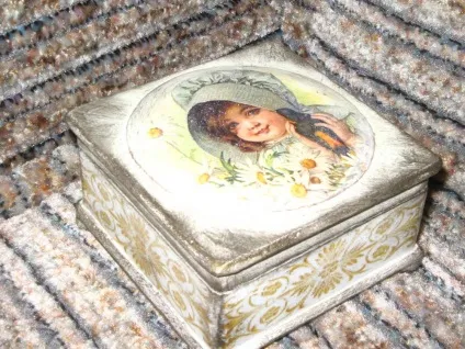 Декупаж скрині старі фото, під старовину своїми руками, майстер-клас на скриньці дерев'яної, які (скрині) Декупаж скрині старі фото, під старовину своїми руками, майстер-клас на скриньці дерев'яної, які