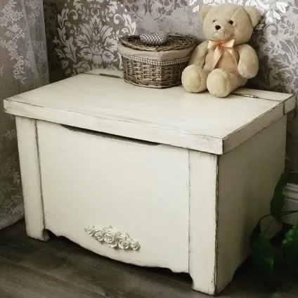 Скриня в інтер'єрі 15 фото