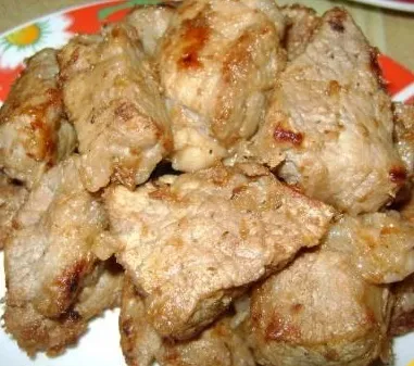Свинина в пиві - рецепти для сковорідки, духовки, мультиварки (ріпчаста штуки чорний) Свинина в пиві - рецепти для сковорідки, духовки, мультиварки
