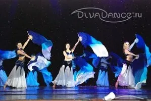 Танці з Вейл - східними віялами, танці з крилами - від школи танцю divadance (divadance) Танці з Вейл - східними віялами, танці з крилами - від школи танцю divadance