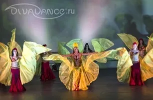 Танці з Вейл - східними віялами, танці з крилами - від школи танцю divadance (divadance) Танці з Вейл - східними віялами, танці з крилами - від школи танцю divadance