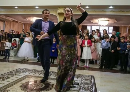 Такі різні весілля або весільні звичаї Кавказу (дружини Гучігова будинку) Такі різні весілля або весільні звичаї Кавказу