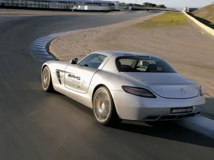 Тест драйв mercedes-benz sls amg - винищувач! (Sls amg) (тест) Тест драйв mercedes-benz sls amg - винищувач! (Sls amg)
