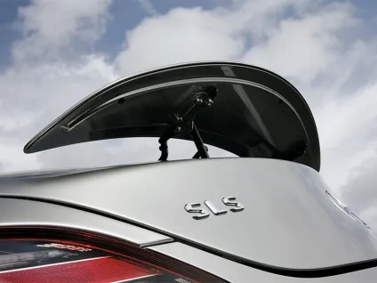 Тест драйв mercedes-benz sls amg - винищувач! (Sls amg) (mercedes-benz sls amg спорткар антикрило електронний ключ) Тест драйв mercedes-benz sls amg - винищувач! (Sls amg)